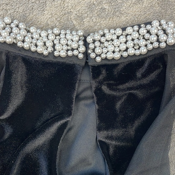 New Eliza J Embellished Ruched Sheer Long Sleeve Velvet Gown Pearl Neck Sz 8 - Picture 14 of 14